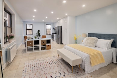 25 Indian Rd unit 2A, New York, NY 10034 - photo 2