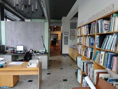 418 Dekalb St, Norristown, PA 19401 - photo 4