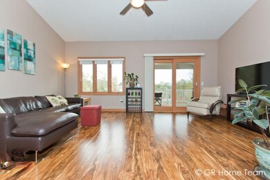007 - living room - IMG_4095