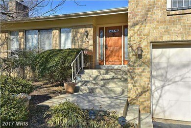 18 Locks Pond Ct, Potomac, MD 20854 - photo 2