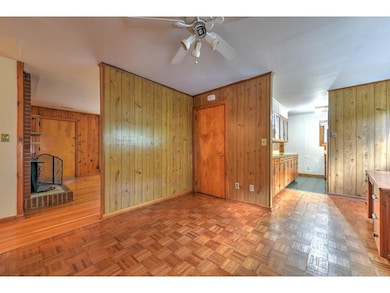 2300 Abbott Dr, Johnson City, TN 37601 - photo 5