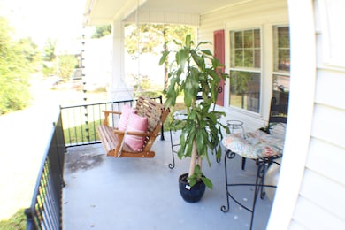 906 Fair St, Camden, SC 29020 - photo 5