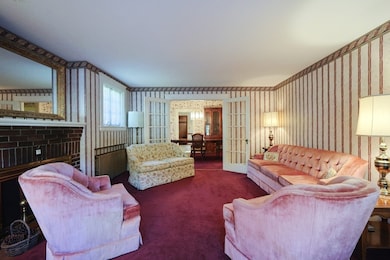 587 Common St, Walpole, MA 02081 - photo 4