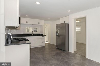 113 Linwood Ave, Glen Burnie, MD 21061 - photo 2