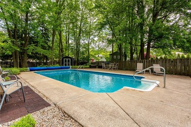 26904 Heatherwood Cir, Olmsted Falls, OH 44138 - photo 7