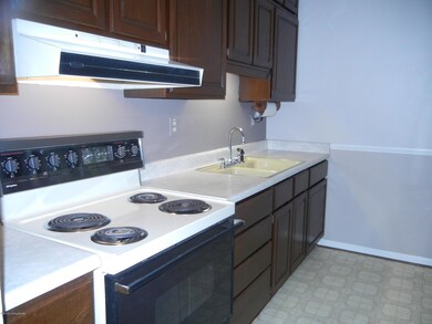 6609 Musket Dr, Louisville, KY 40228 - photo 7