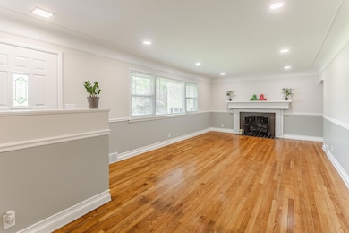 2300 Devonshire Rd, Bloomfield Hills, MI 48302 - photo 3