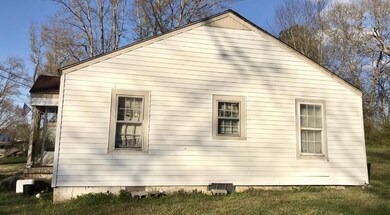 711 College St, Manchester, TN 37355 - photo 4