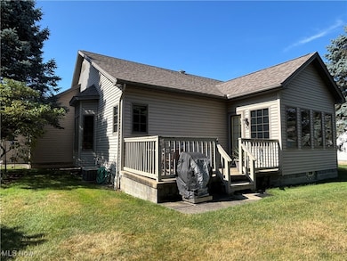 268 S Bayshore Dr, Columbiana, OH 44408 - photo 3