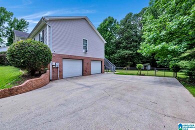 1828 Hillcrest Rd NE, Center Point, AL 35215 - photo 3