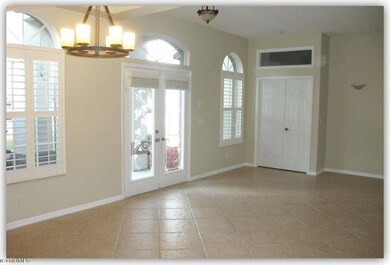 OPEN ENTRY/ FORMAL DINING & LIVING AREAS