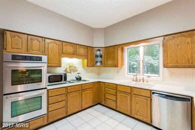 6811 Palmer Ct, Warrenton, VA 20187 - photo 7