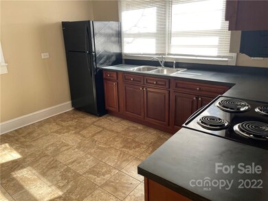 607 Salisbury Rd, Statesville, NC 28677 - photo 2