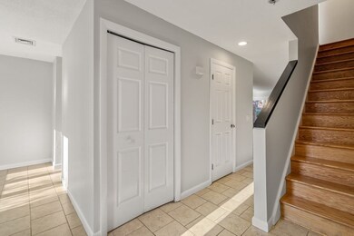 69 Oakwood Ln unit 69, Worcester, MA 01604 - photo 2