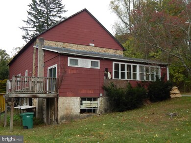 404 Locust Rd, Boyertown, PA 19512 - photo 4