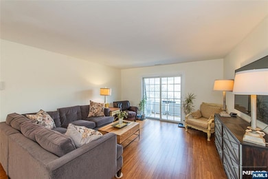 271 Collignon Way unit 8B, Rivervale, NJ 07675 - photo 2