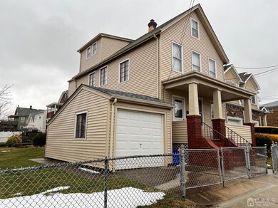 14 Christopher St, Carteret, NJ 07008 - photo 4