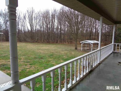 107 Saint Marys Dr, Harrisburg, IL 62946 - photo 5