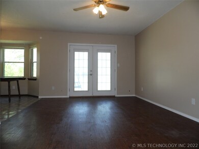 500 N Oklahoma Ave, Haskell, OK 74436 - photo 4