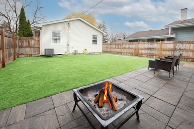 2904 Gilboa Ave, Zion, IL 60099 - photo 7