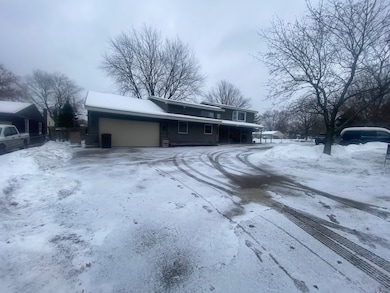 6606 Silver Lake Rd, Cary, IL 60013 - photo 2