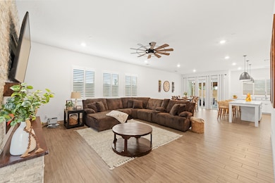 443 E Tyler Ct. Visalia-14