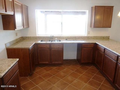 Kitchen (2)