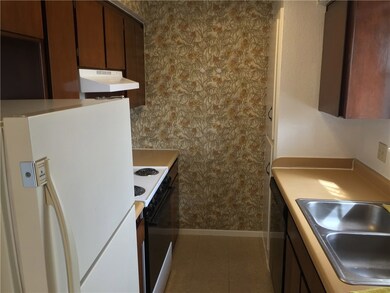 10712 Forest Ridge Ln unit C, El Paso, TX 79935 - photo 5