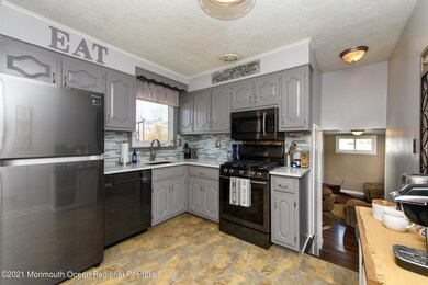 32 Berkshire kitchen1