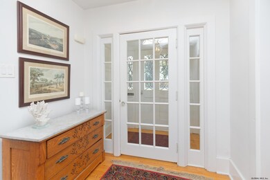 21 Sunnyside Rd, Schenectady, NY 12302 - photo 5