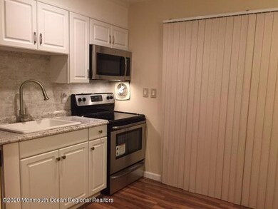 47 King James Ln unit D47, Atlantic Highlands, NJ 07716 - photo 2