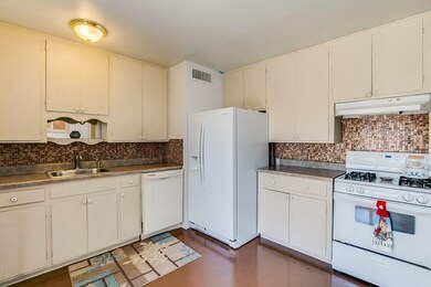 Kitchen 6