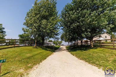 12449 Kansas 4, Topeka, KS 66610 - photo 4