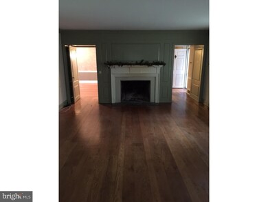 113 E Mill Rd, Flourtown, PA 19031 - photo 5