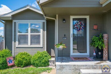 7010 SW 18th St, Topeka, KS 66615 - photo 3