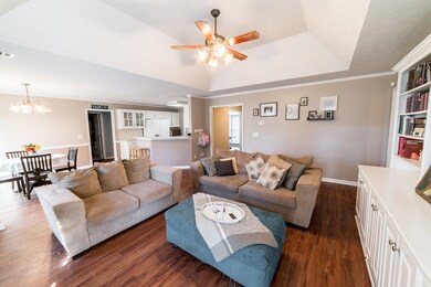 Tray ceiling