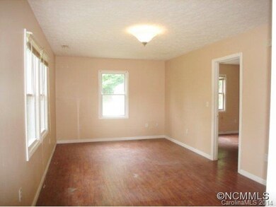 Great Rm w/Laminate Flooring