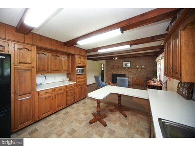 1400 Hendricks Rd, Pennsburg, PA 18073 - photo 2