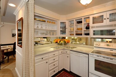 Organized & Efficient Kitchen Layout