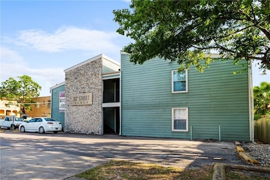 301 W 38th St unit 106, Austin, TX 78705 - photo 4