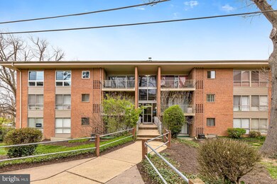3712 N Rosser St unit 301, Alexandria, VA 22311 - photo 2