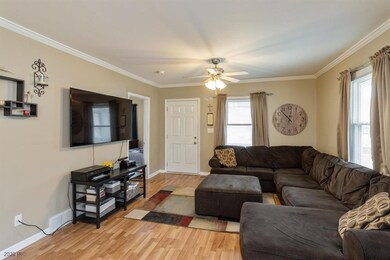 2516 E Grand Ave, Des Moines, IA 50317 - photo 2
