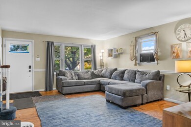 1202 Oak Ln, Brookhaven, PA 19015 - photo 3