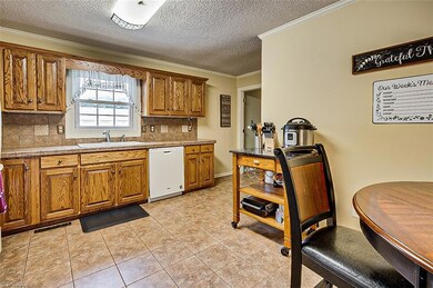 2687 Hayfield Dr, Asheboro, NC 27205 - photo 5