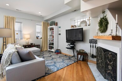 1920 N Howe St unit A, Chicago, IL 60614 - photo 2