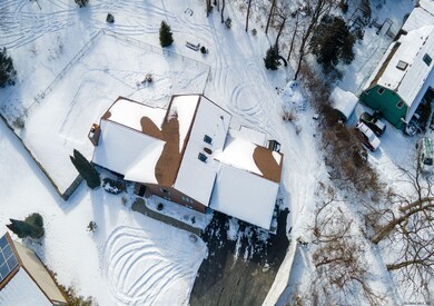 184 Osborne Rd, Albany, NY 12205 - photo 2