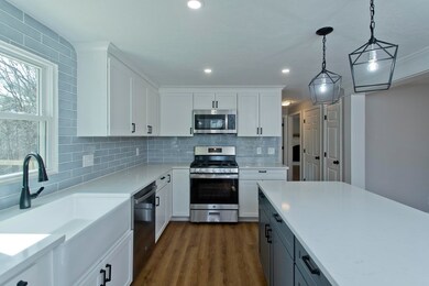 57 Quaker St, Northbridge, MA 01534 - photo 4