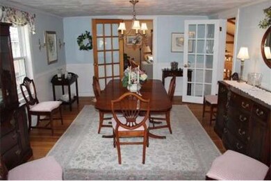 10 Beach St, Marblehead, MA 01945 - photo 5