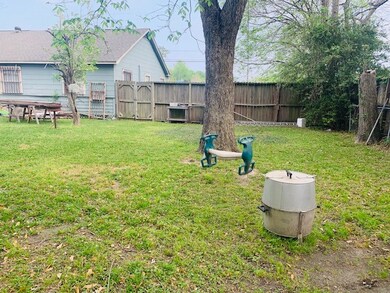 719 Thornton Rd, Houston, TX 77018 - photo 4