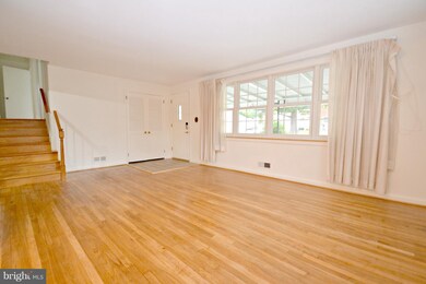 220 Rollingbrook Way, Catonsville, MD 21228 - photo 3